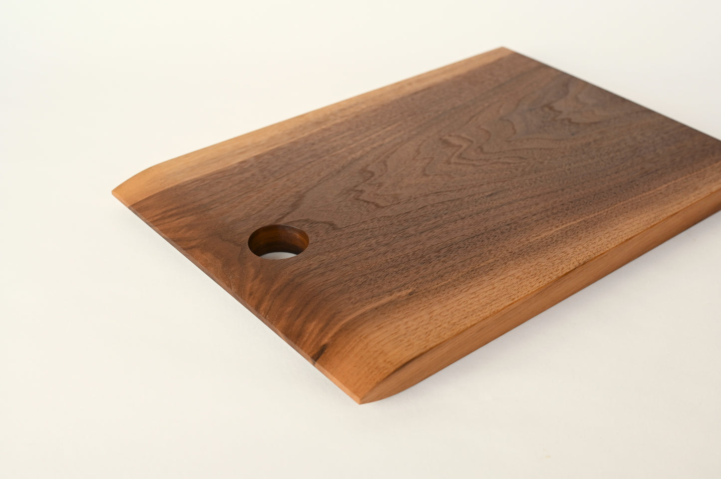 SCHNEIDEBRETT NUSSBAUM