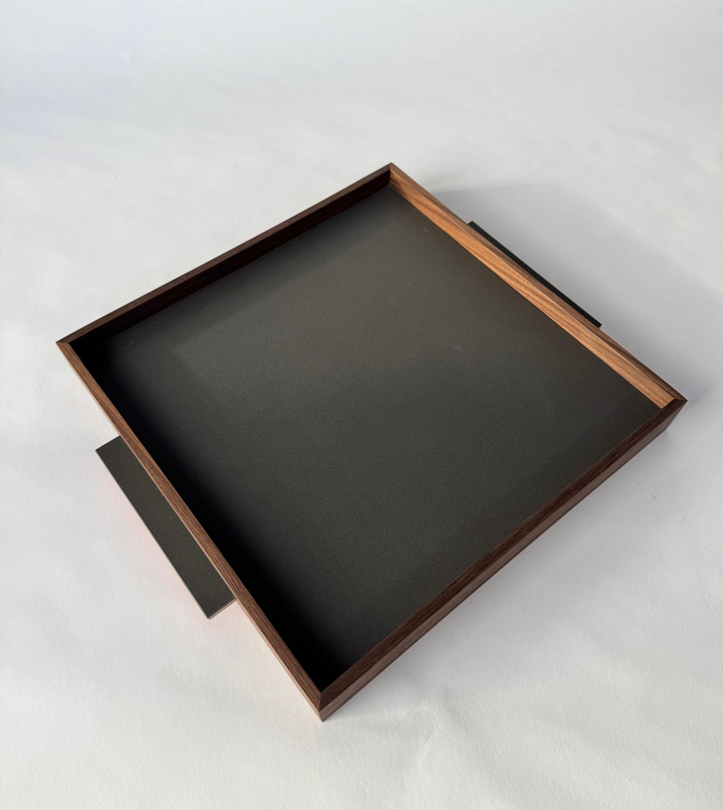 tablett wendetablett aus holz und linoleum tischlerei hergen garrelts garreltsdesign bad zwischenahn