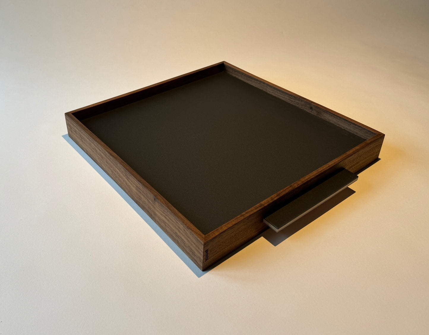 REVERSIBLE TRAY WALNUT (POWDER/CHARCOAL)