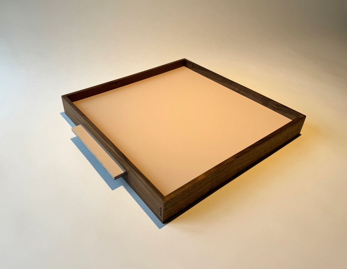 REVERSIBLE TRAY WALNUT (POWDER/CHARCOAL)