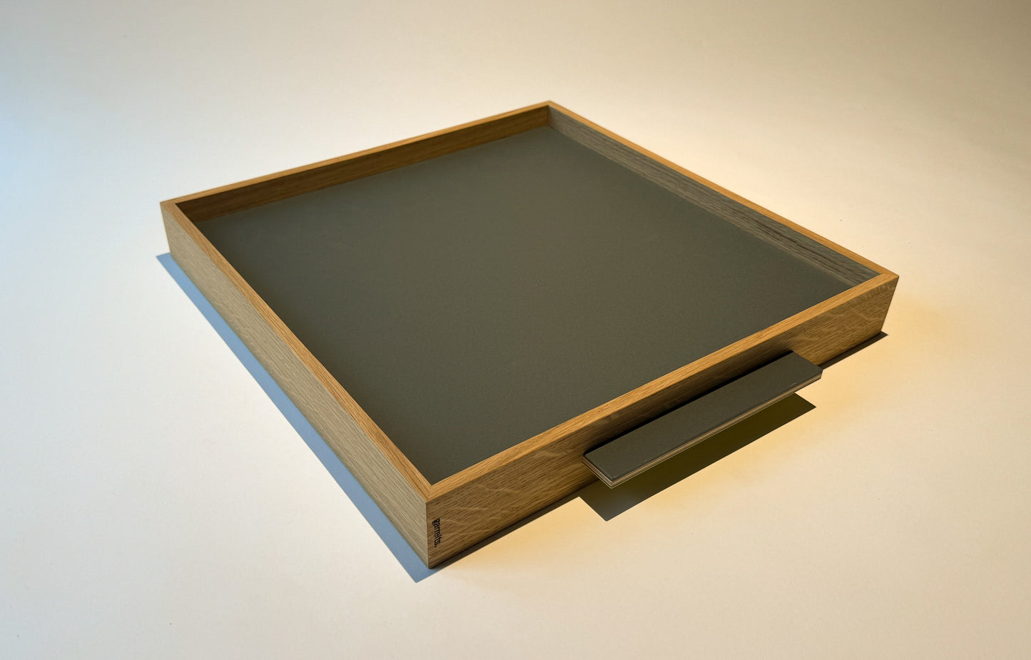 REVERSIBLE TRAY OAK (LIGHT GREEN/DARK GRAY)